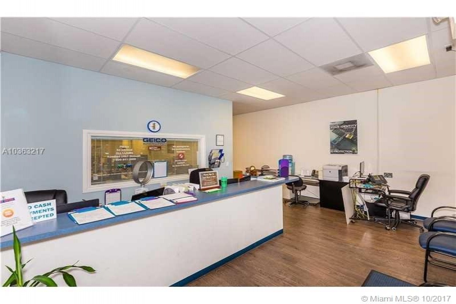 Davie,Florida 33328,Commercial Property,WOLF IN THE WOODS,University Dr,A10363217