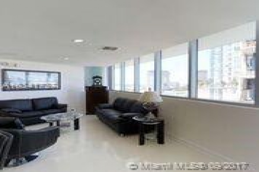 Miami,Florida 33132,Commercial Property,900 Biscayne Bay,Biscayne Blvd,A10341727