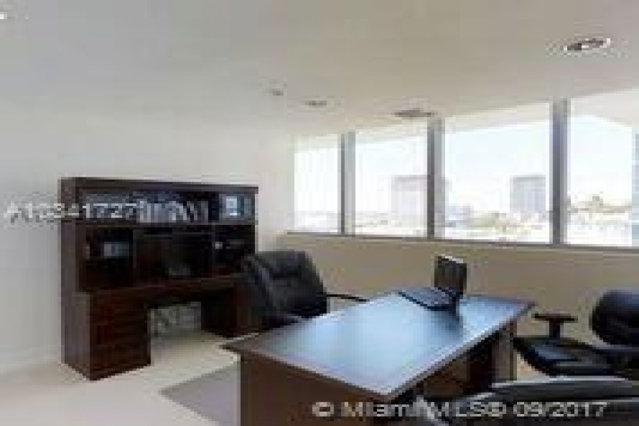 Miami,Florida 33132,Commercial Property,900 Biscayne Bay,Biscayne Blvd,A10341727