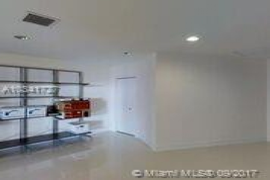 Miami,Florida 33132,Commercial Property,900 Biscayne Bay,Biscayne Blvd,A10341727