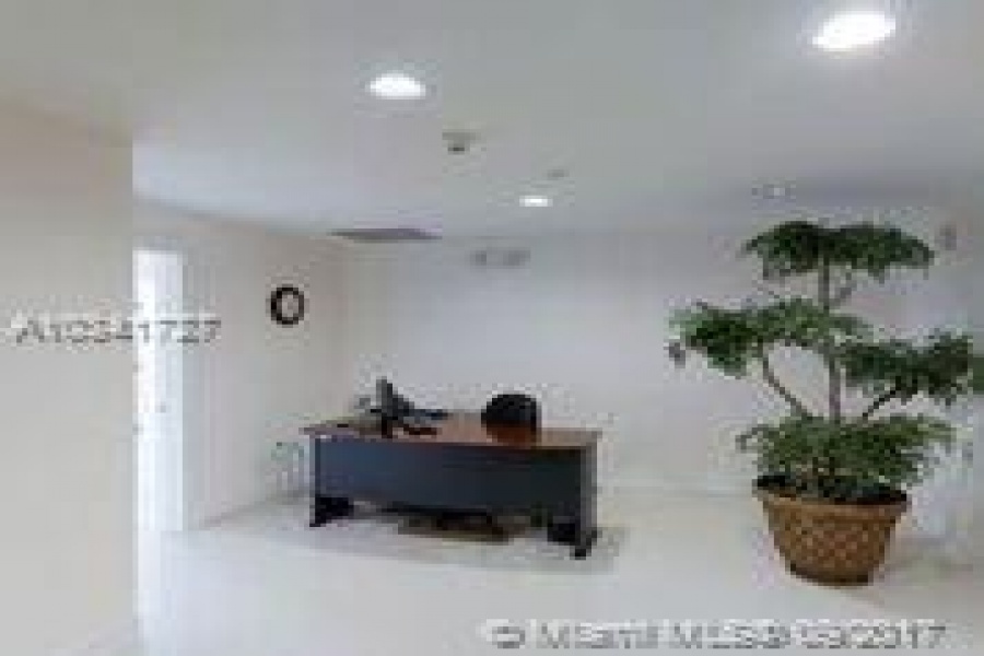 Miami,Florida 33132,Commercial Property,900 Biscayne Bay,Biscayne Blvd,A10341727