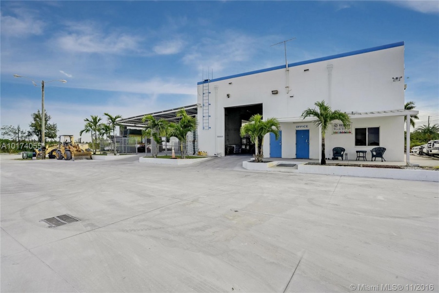 Miami,Florida 33178,Commercial Property,58th St,A10174055