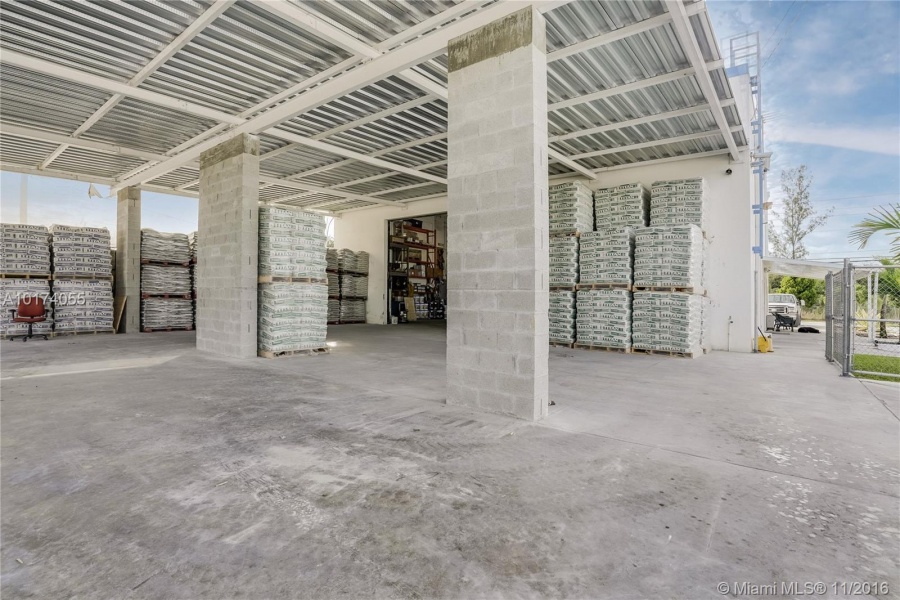 Miami,Florida 33178,Commercial Property,58th St,A10174055