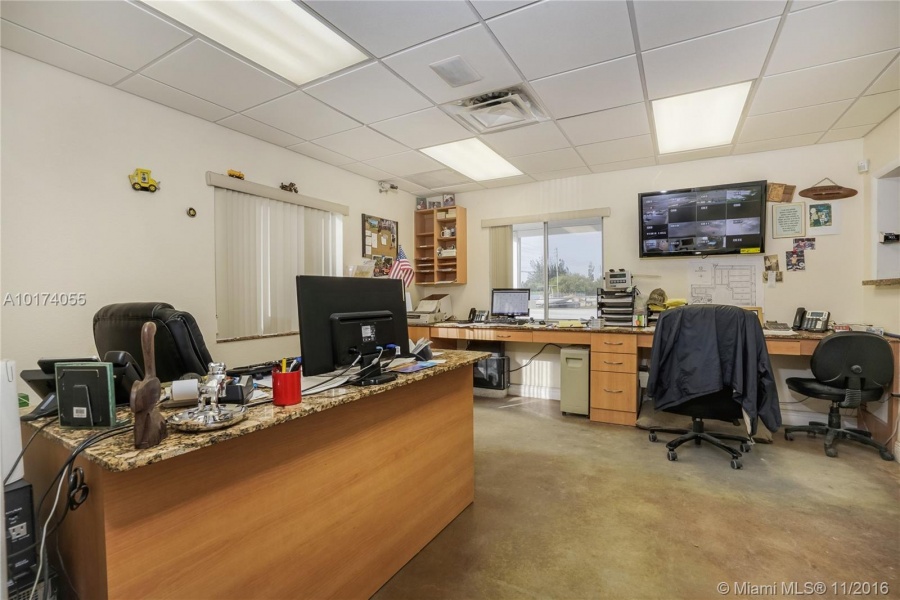 Miami,Florida 33178,Commercial Property,58th St,A10174055