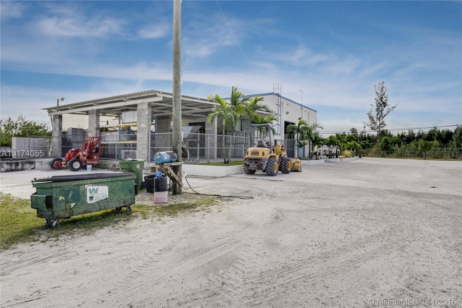 Miami,Florida 33178,Commercial Property,58th St,A10174055