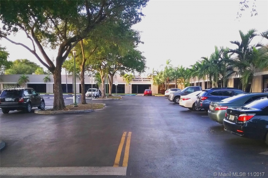 Lauderdale Lakes- Florida 33319,Commercial Property,Headway Park,State Road 7,A10374271