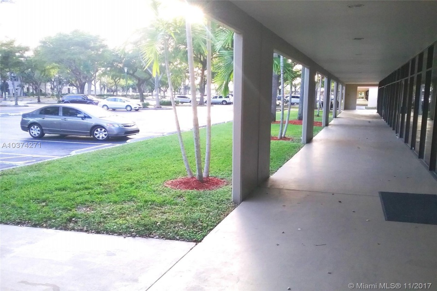 Lauderdale Lakes- Florida 33319,Commercial Property,Headway Park,State Road 7,A10374271