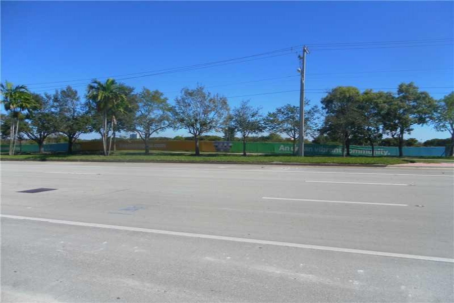 Sunrise,Florida 33323,Commercial Land,136 AV,A2064313