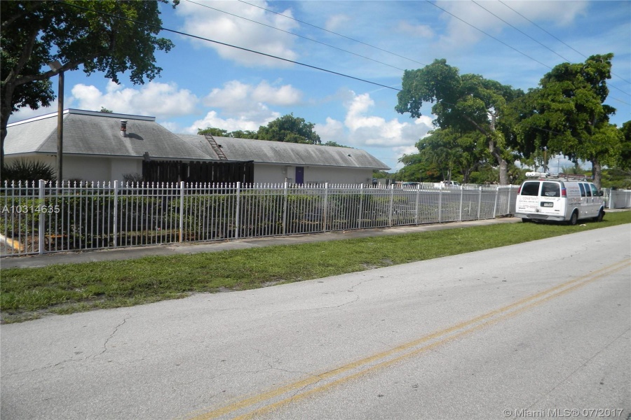 Plantation, Florida 33313, ,Commercial Property,For Sale,Sunrise Blvd,A10314635