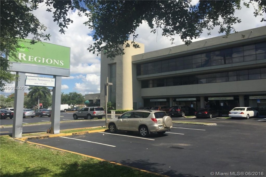 Oakland Park, Florida 33311, ,Commercial Property,En Venta,Regions Bank Building,Oakland Park Blvd,A10094460