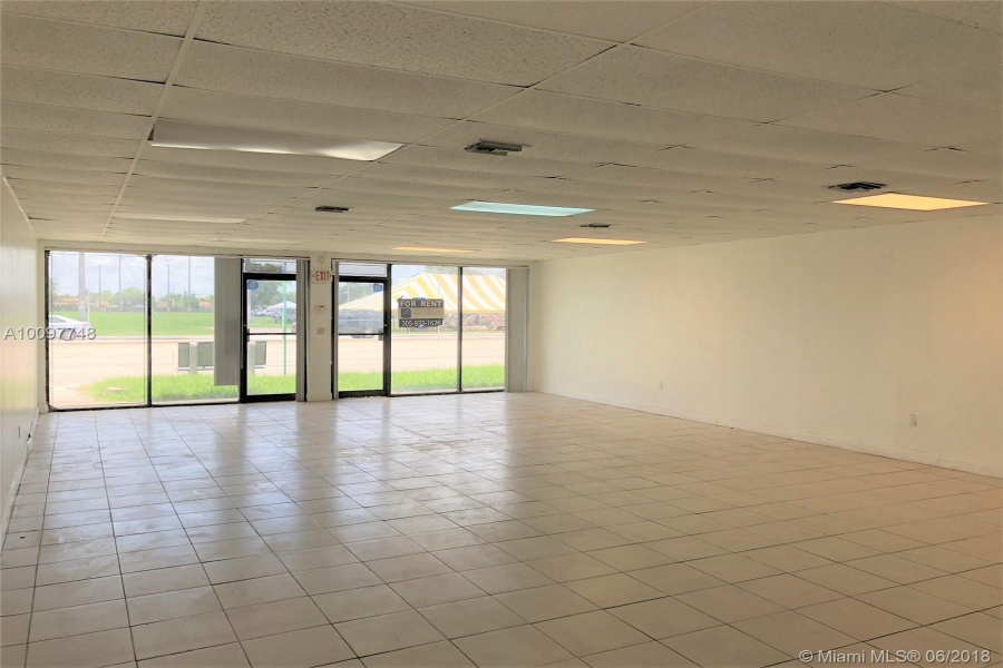 Miami, Florida 33165, ,Commercial Property,For Sale,GOLDLAND PLAZA,40th St,A10097748