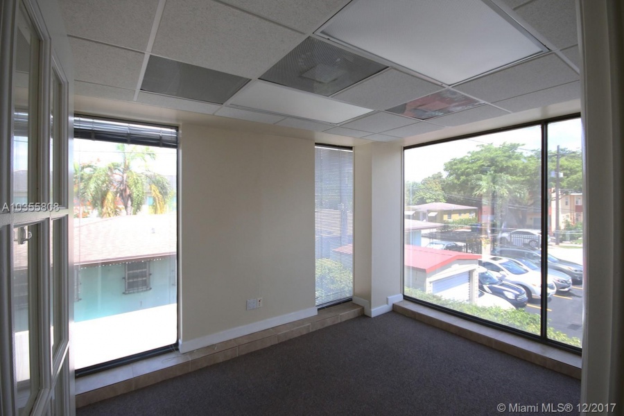 Miami,Florida 33133,Commercial Property,2780 Douglas Rd,37th Ave,A10355808