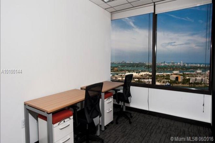 Miami,Florida 33131,Commercial Property,One Biscayne Tower,biscayne,A10100144