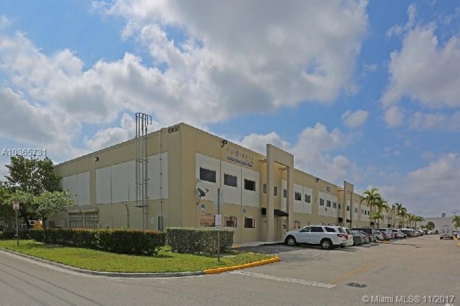 Sweetwater, Florida 33172, ,Commercial Property,For Sale,VP WAREHOUSE,21st St,A10365731