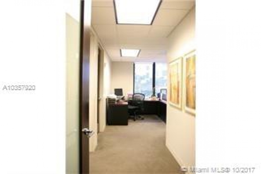 Florida 33131,Commercial Property,BRICKELL AV,A10357920