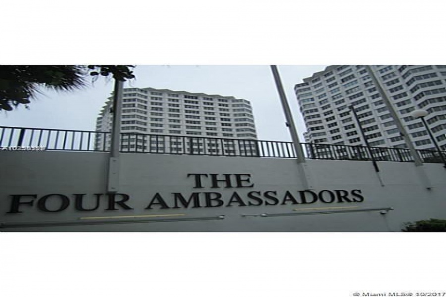 Miami,Florida 33131,Commercial Property,Four Ambassadors Condominium,BRICKELL BAY DR-#246,A10358322