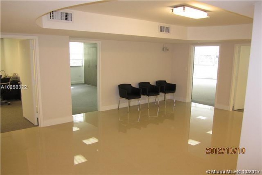 Miami,Florida 33131,Commercial Property,Four Ambassadors Condominium,BRICKELL BAY DR-#246,A10358322