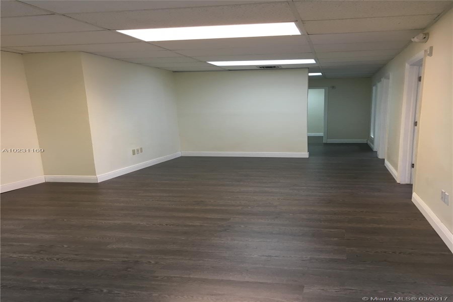 Miami,Florida 33166,Commercial Property,72nd Ave,A10231169