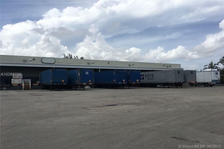 Medley,Florida 33166,Commercial Property,LAKESIDE INDUSTRIAL PARK,90th St,A10283736