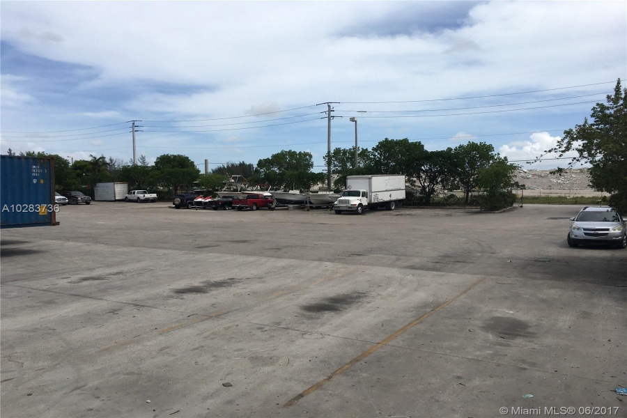 Medley,Florida 33166,Commercial Property,LAKESIDE INDUSTRIAL PARK,90th St,A10283736