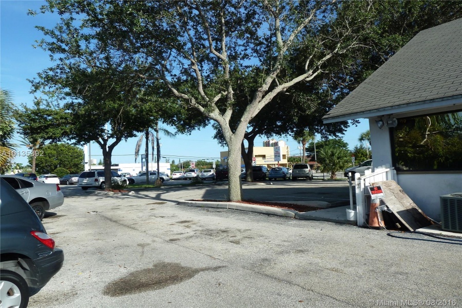 Riviera Beach,Florida 33404,Commercial Property,Broadway,A10135392