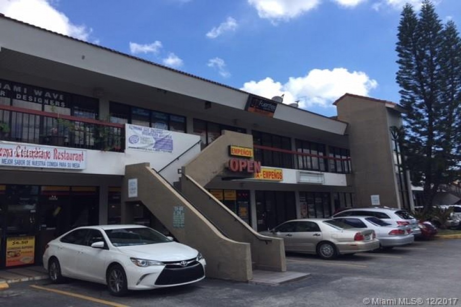 Miami,Florida 33126,Commercial Property,Santa Maria Shopping Center,A10138221