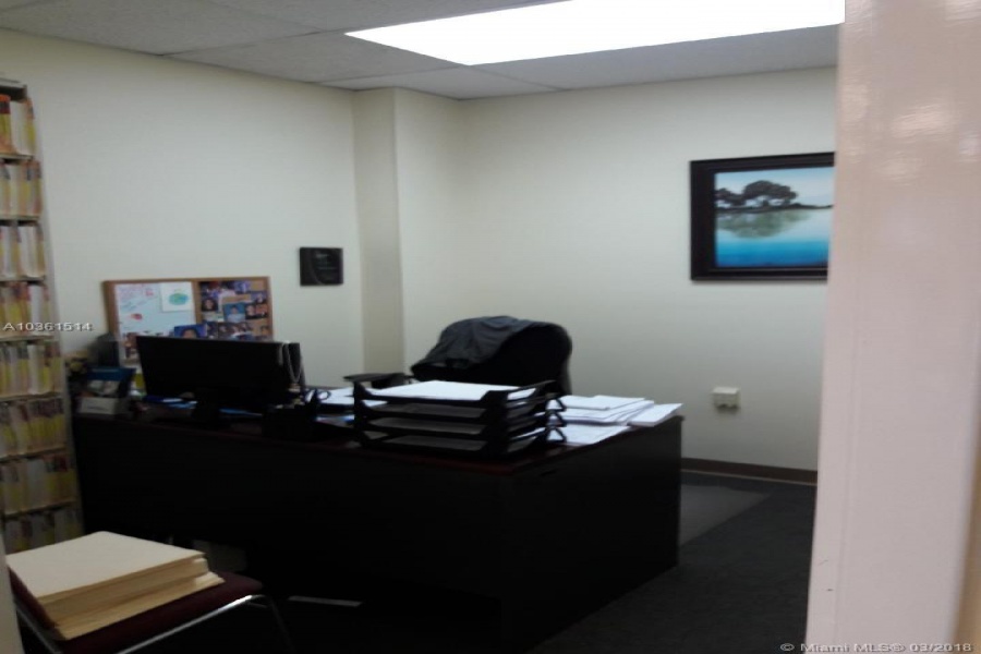 Miami,Florida 33173,Commercial Property,Sunset Drive Building,A10361514