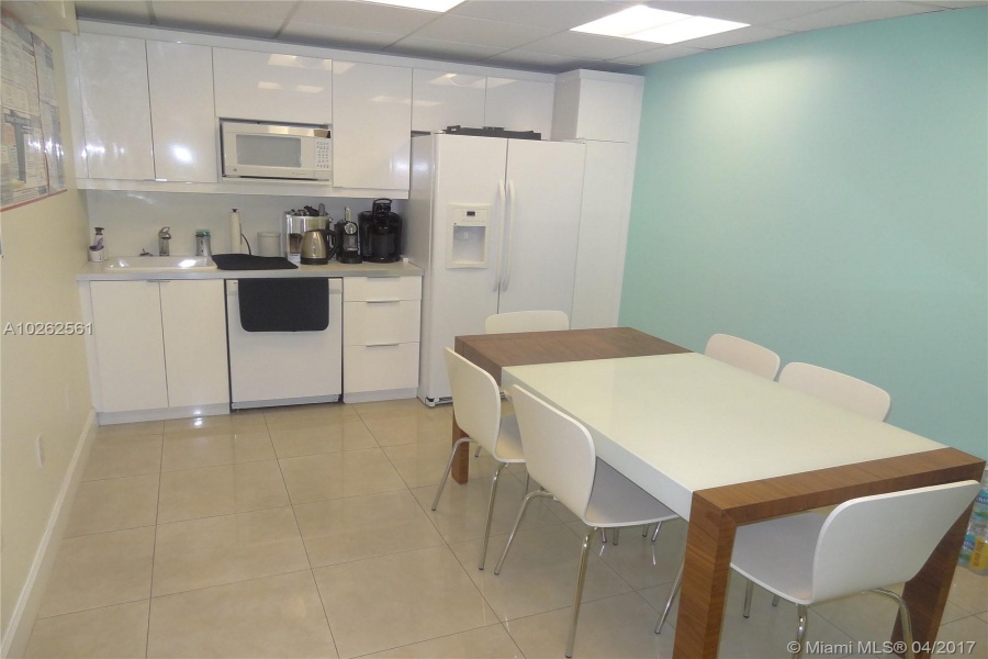 Aventura,Florida 33160,Commercial Property,AVENTURA BAYVIEW CONDO UNIT 4B,Biscayne Blvd,A10262561